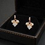 Xuping Taşlı Sallantılı Vip Küpe