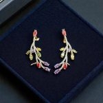 Xuping Taşlı Kıkırdak Küpe