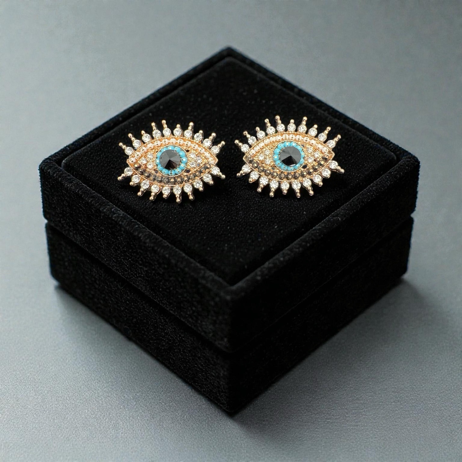 photoroom_20251218_021156 Taşlı Göz Nazar Motifli Küpe - Görsel 1