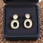 Çelik Taşlı Tasarım Küpe