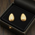 Çelik Kelebek Detaylı Taşlı Küpe - Görsel 2