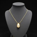 Çelik Kalp Detaylı Taşlı Damla Kolye