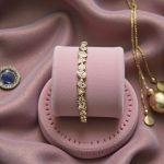 Taşlı Şekiller Motifli Bileklik